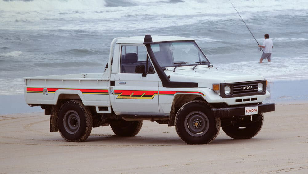 70 Series Land Cruiser Decal Body Stripe Kit (California) - 75 Series Single Cab (1985-1999)